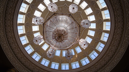 Obraz premium abstract background fragment of classic vintage chandelier