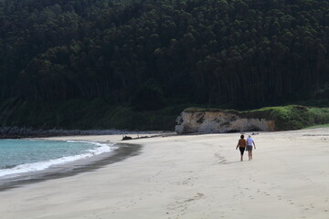 Caminar por la playa de Bares.