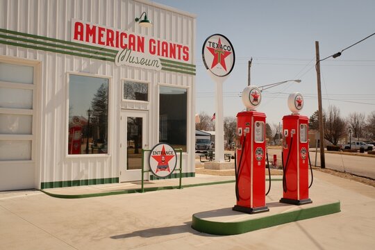 American Giants Museum on Route 66, Atlanta, Illinois