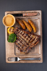 Delicious tender lamb meat, perfectly cooked for a rich and natural flavor.