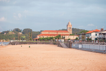 Fototapeta premium Luanco Seaside Promenade