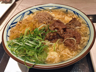 具だくさんのあったかうどん