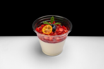 Strawberry delivery dessert transparent container