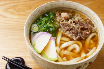 肉うどん　和食