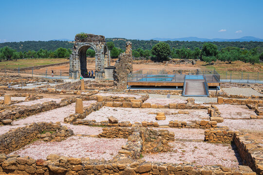 In the ruins of the ancient Roman city of C&aacute;parra