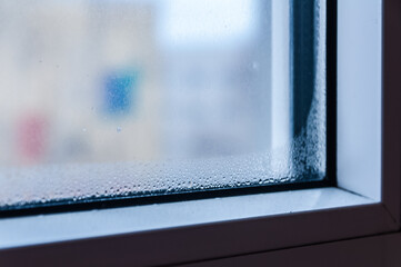Wohnung Kondenswasser am Fenster