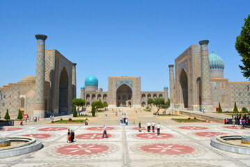 サマルカンドのレギスタン広場