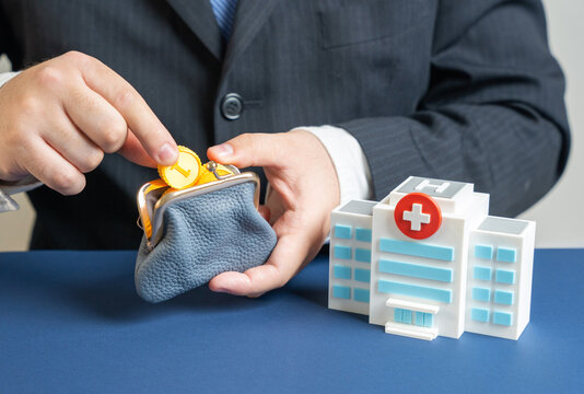 Medical expenses and health insurance. Rising treatment costs, financial protection, health policy, patient burden, and budget planning for medical needs. Healthcare finance, insurance markets - Powered by Adobe