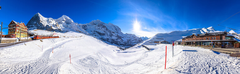 Kleine Scheidegg railway to Jungfraujoch peak ski area panoramic view