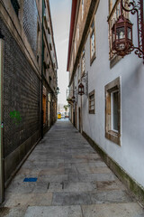 Fototapeta premium Narrow Historic Alleyway in Old European Town