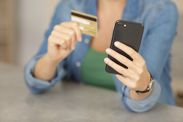 picture of cellphone and credit card