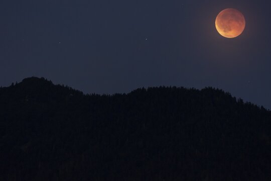 Full moon, blood moon, lunar eclipse, 2025, Upper Bavaria, Bavaria, Germany