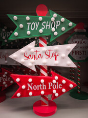 Obraz premium Cartello natalizio: Babbo Natale si ferma qui. Polo Nord