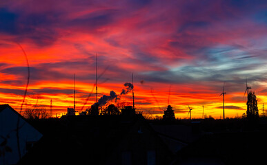 Sonnenuntergang mit spektakul&auml;rem Himmel