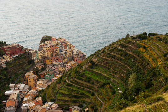 Manarola seaside village in autumn, Cinque Terre, Ligury, Italy
