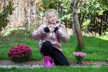 little girl with flowers