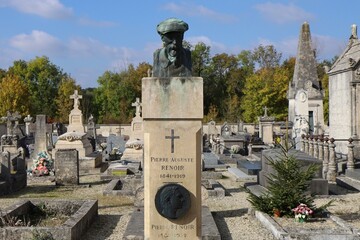 Tombe du peintre Auguste Renoir, village d'Essoyes, d&eacute;partement de l'Aube, France