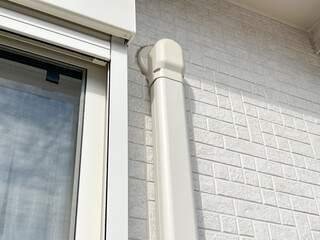 エアコンの配管カバー　外壁