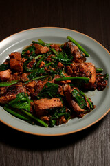 鯖とほうれん草の味噌炒め