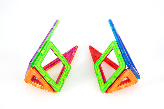 Magnetic polygon pieces completing panda three-dimensional figure