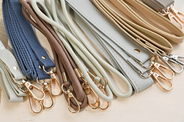 色々なショルダーバッグの紐