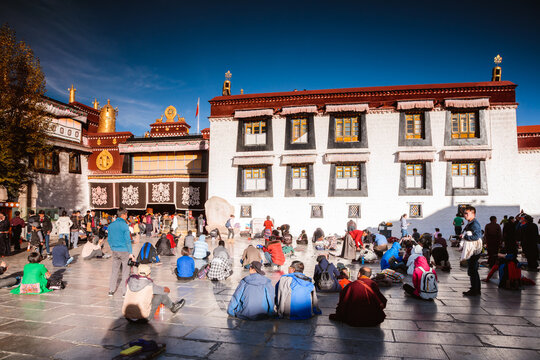 Jokang temple and Barlhor square, Lhasa, Tibet