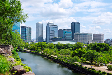 Fototapeta premium 大阪ビジネスパークの街並み