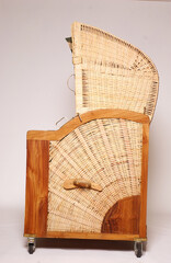 Classic German Strandkorb – Wicker Beach Chair for Outdoor Relaxation