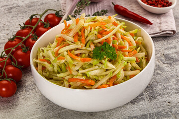 Vegan salad with kohlrabi and carrot