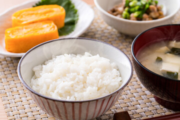 日本の朝食のイメージ