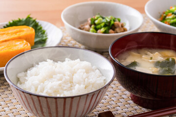 日本の朝食のイメージ