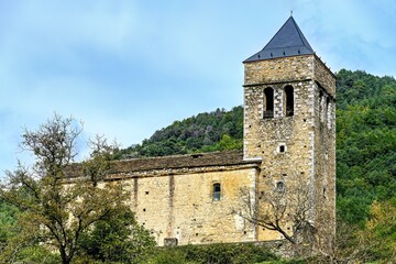 Fototapeta premium Romanesque church of Badain - Huesca