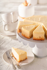 Tasty New york cheesecake made with vanilla and cheese.