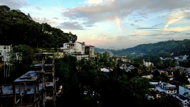 Kandy, Sri Lanka: Morgentliches, bewegtes Zeitraffer