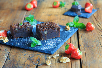 Schoko-Brownies mit N&uuml;ssen