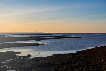 Fototapeta premium Calm Coastal Landscape at Sunset in Iceland