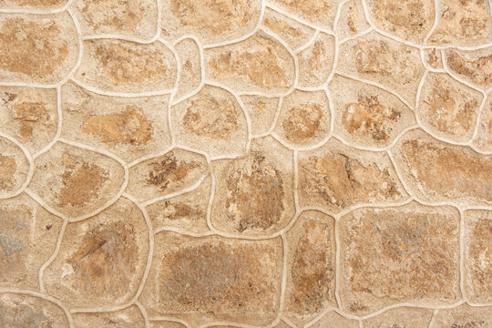 t&iacute;pica construcci&oacute;n de fachada con piedras y ladrillos