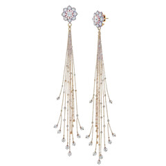 Obraz premium Elegant long dangle earrings with flower and crystal design isolated on transparent background