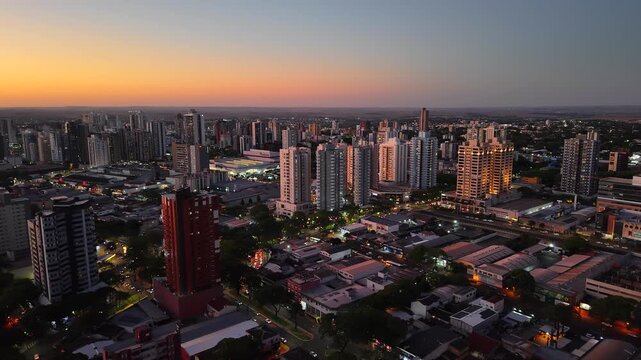 Vista A&eacute;rea da cidade de Maring&aacute;, Parana, Brasil.
Wide view of the city of Maring&aacute; with tall buildings