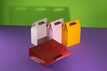 Cosmetics packaging set