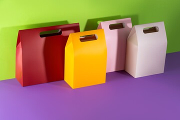 Cosmetics packaging set