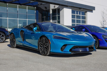 Obraz premium McLaren GT Base Grand Tourer. McLaren offered the GT Base with a 612HP 4.0L Twin-Turbocharged V8 engine. MY:2023