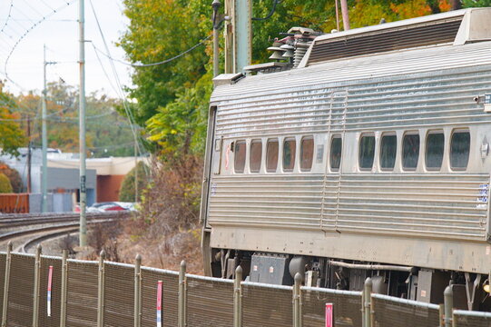 SEPTA Reading Hertiage Silverliner IV departing from Wynnewood station as seen from the eastbound platform - Captured in October 2025