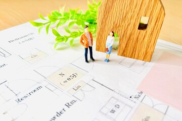 Naklejka premium マイホームの間取りを考える夫婦