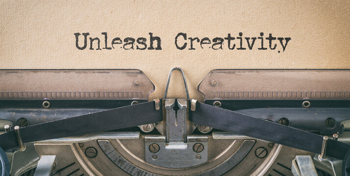 Naklejki Vintage typewriter - Unleash creativity