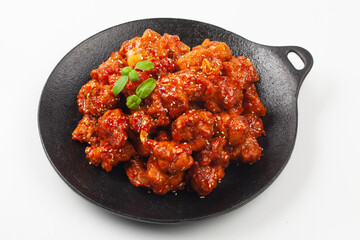  닭튀김은닭고기에 밀가루, 겨잣가루, 소금, 후추 따위를 묻혀 기름에 튀긴 요리.
Fried chicken is a dish made by coating chicken in flour, mustard powder, salt, pepper, etc. and frying it in oil.
