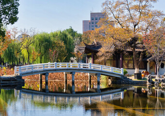 Fototapeta premium Nanjing Mochou Lake Park - Urban Scenery
