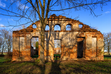 Ruiny starego dworu w Hieronimowie, Podlasie, Polska