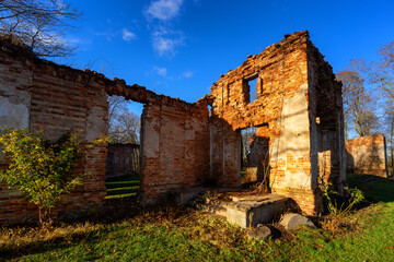 Ruiny starego dworu w Hieronimowie, Podlasie, Polska