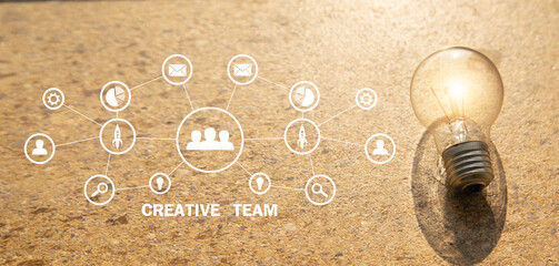  Creative Team. Exchanging bright ideas